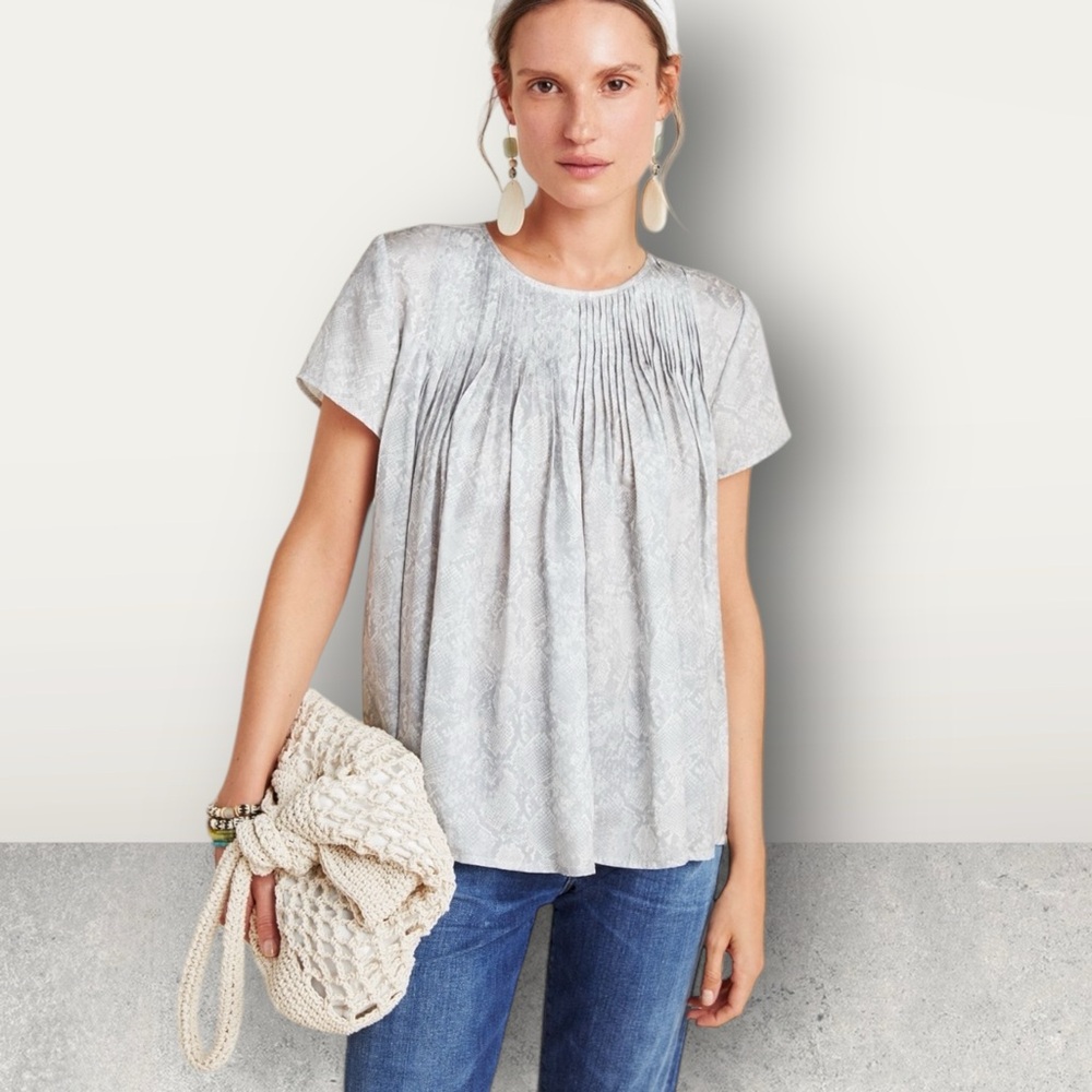 NWOT Anthropologie Pilar Pleated Top by DOLAN